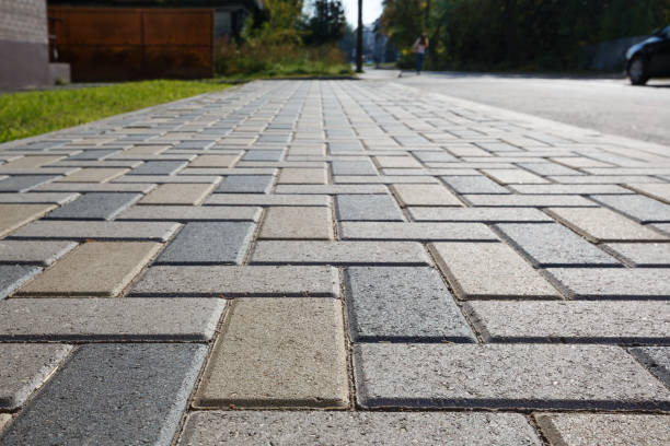 Best Driveway Resurfacing Pavers  in Woodburn, OR